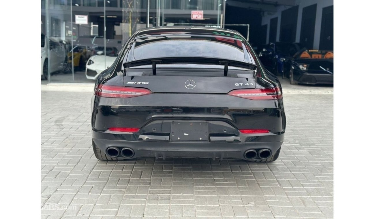 مرسيدس بنز AMG GT 43 4MATIC+