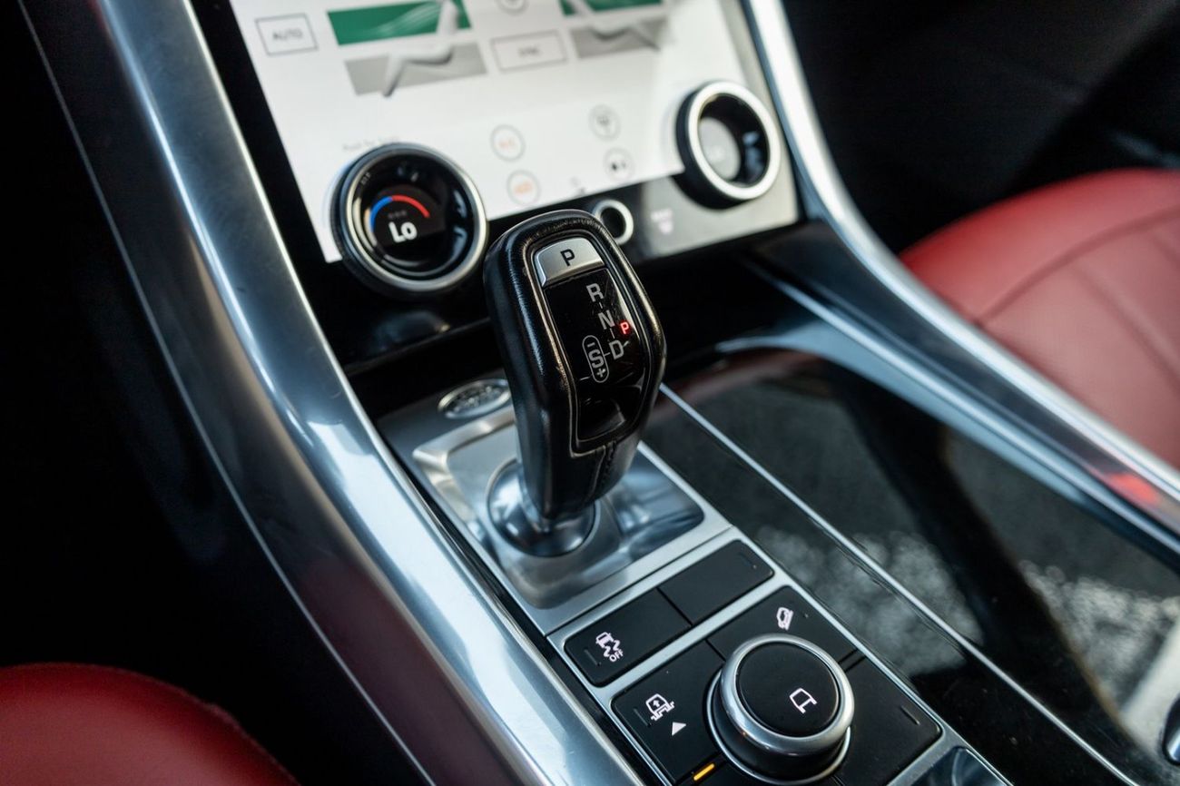 لاند روفر رينج روفر سبورت HSE DYNAMIC Range Rover Sport HSE 2019 GCC under Warranty