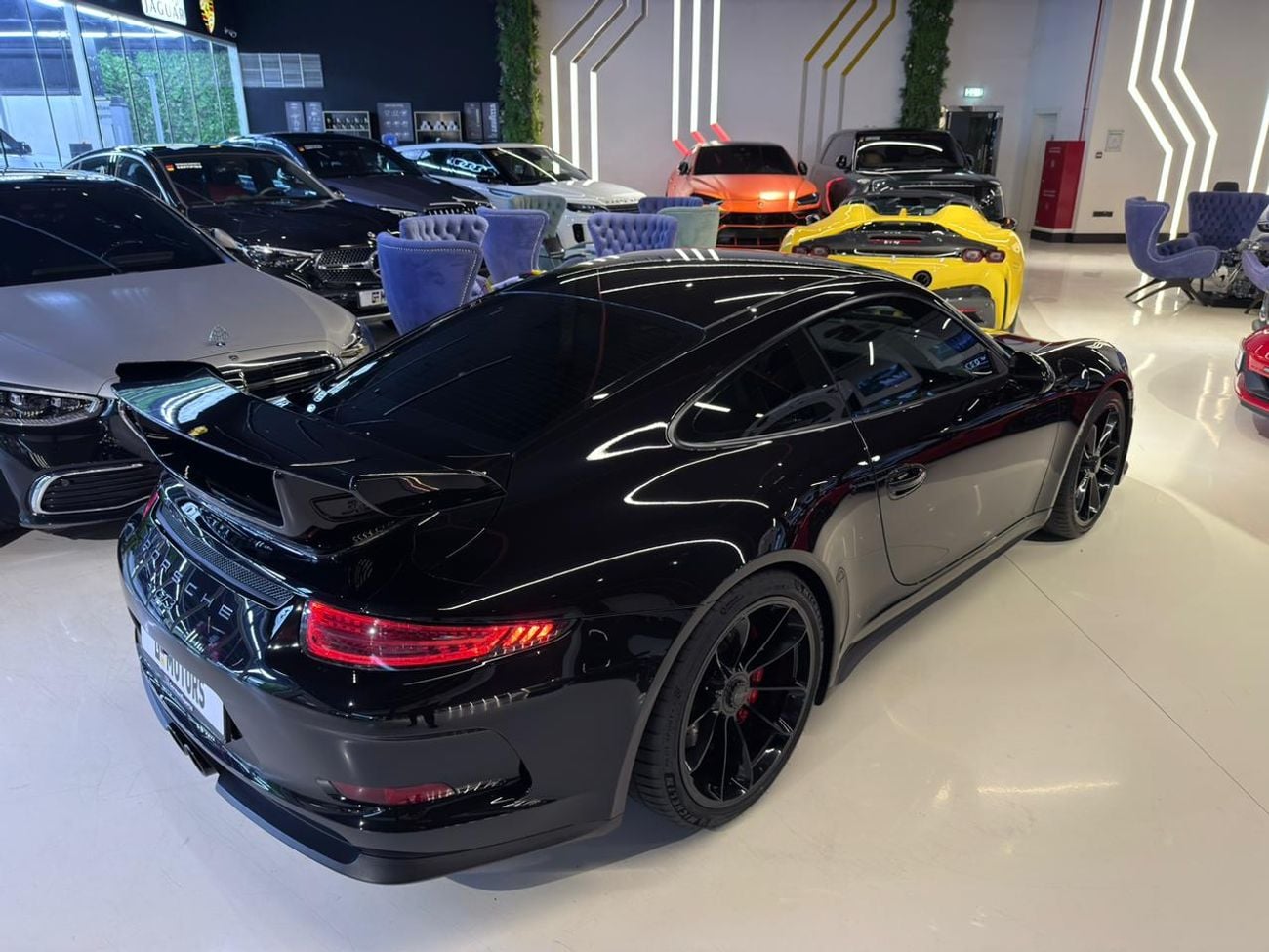 Porsche 911 GT3 3.8L (475 HP) Coupe 2016 Porsche 911 GT3 - GCC Specs - Dealer Warranty Till 11/26 - Full Service