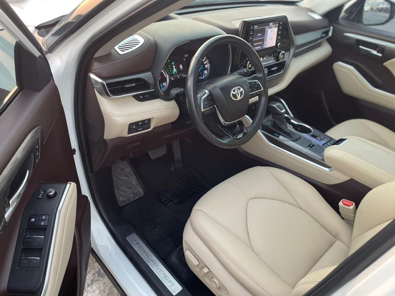 Toyota Highlander VXR 2020 Toyota Highlander Platinum VX.R Gcc Specs - Hybrid 2.5L V4 - Al Futtaim Serviced - HUD 360*
