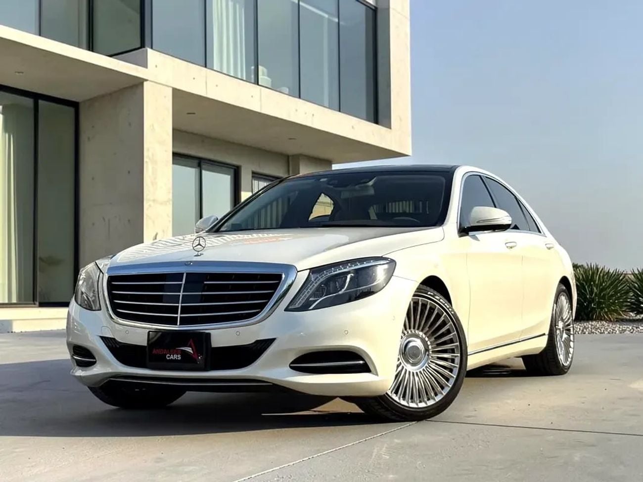 Mercedes Benz S400 SPORT AED 2,720 P.M | 0% DOWN PAYMENT | MERCEDES-BENZ S400 HYBRID | 3.5L V6 | 2016