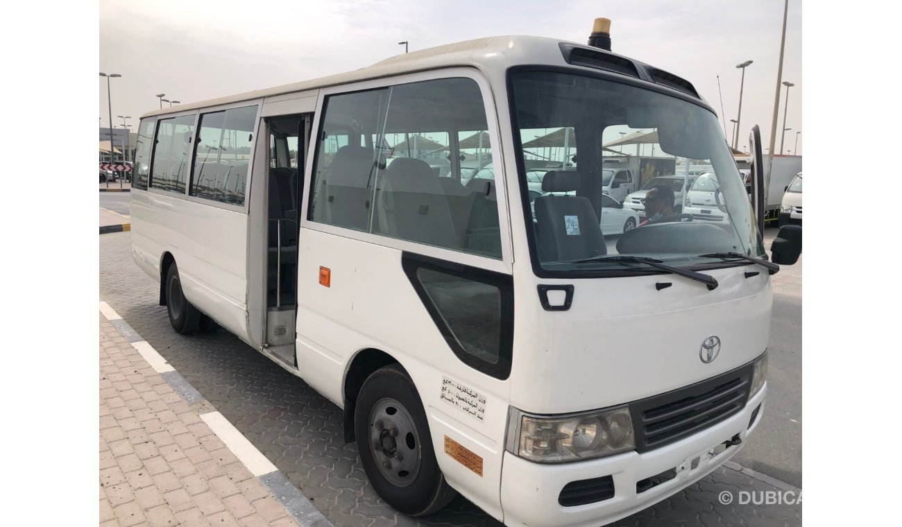 Toyota Coaster Toyota coaster 30 seater bus Diesel, Model:2015. Excellent condition