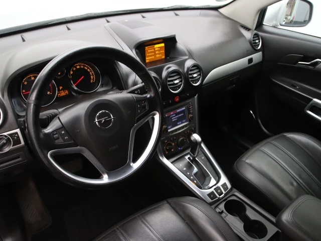 Opel Antara interior - Cockpit