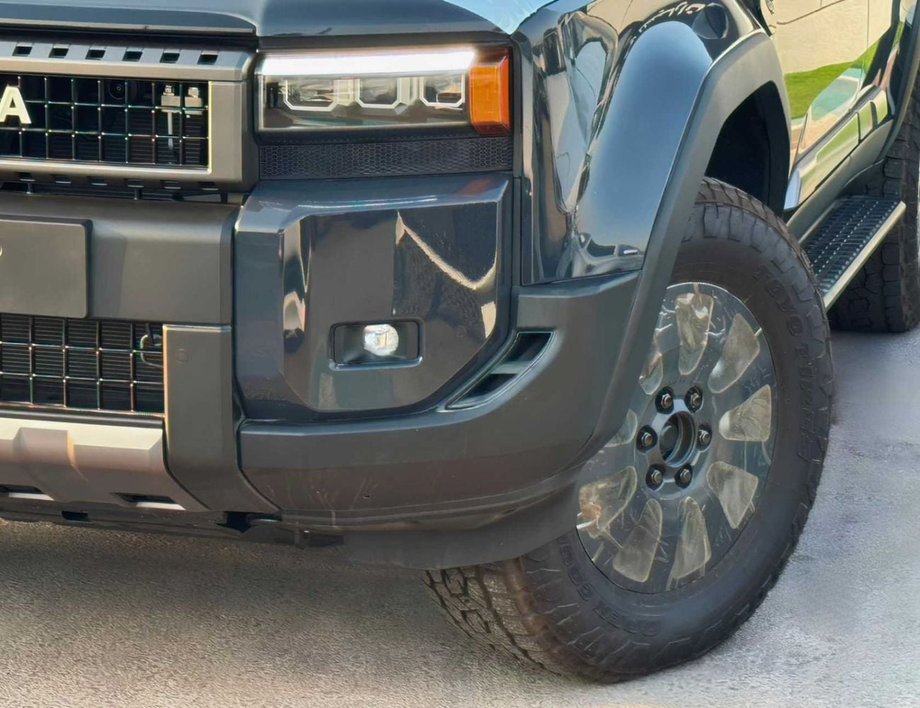 Toyota Prado ADVENTURE || 2.8L DIESEL V4 / RADAR / HUD , LEATHER WITH MEMORY SEAT (CODE # PDADV1)