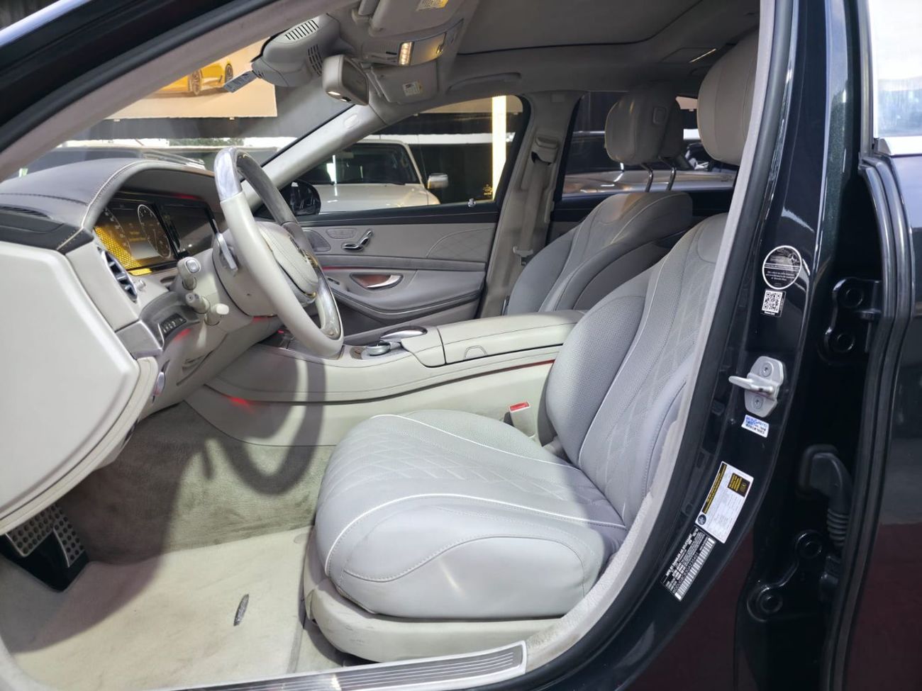 مرسيدس بنز S 550