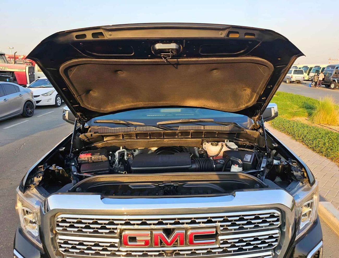 GMC Sierra K 1500 DENALI / CLEAN TITLE / V8 5.3L 4WD / ONLY FOR EXPORT / LOT# 15050