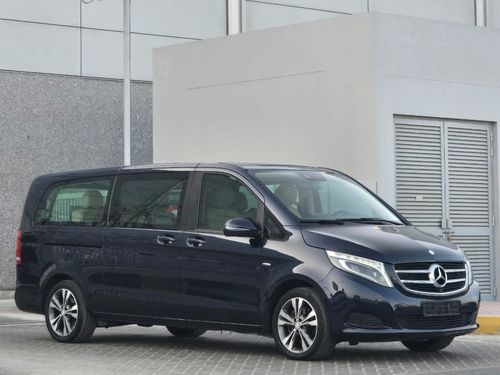 Mercedes-Benz V 250 Exclusive MERCEDES V-250 GCC 2017 FSH // PERFECT CONDITION // 2 KEYS