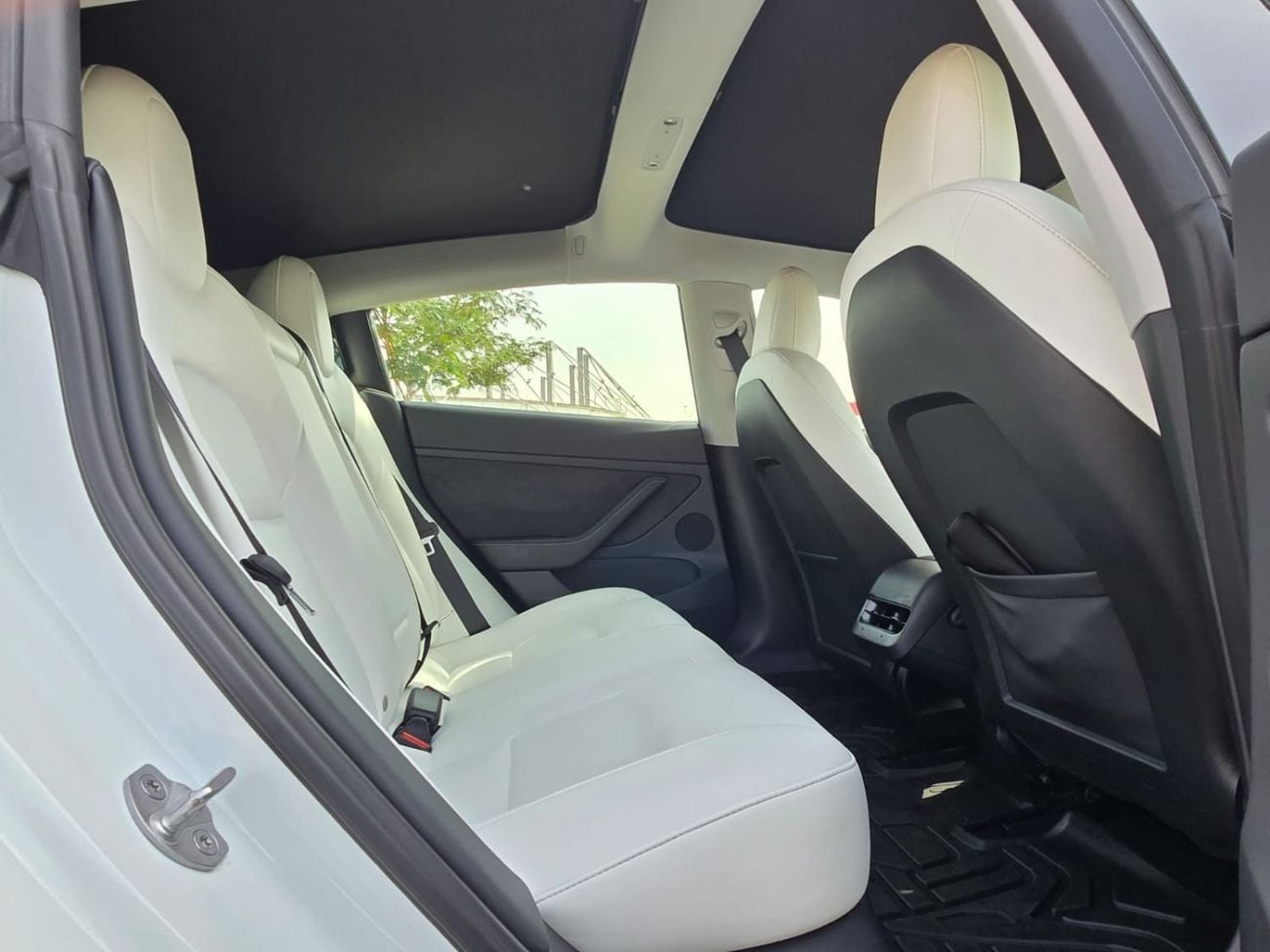 Tesla Model 3 Long Range (AWD) 2023 GCC WITH 8 YEARS TESLA AGENCY WARRANTY IN MINT CONDITION