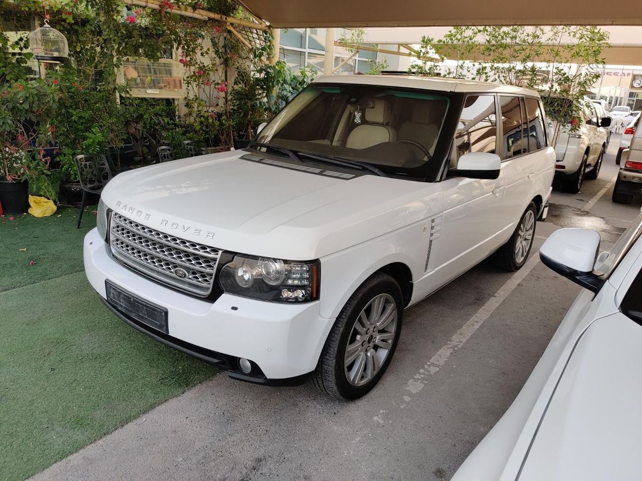 Land Rover Range Rover 2012 Used Land Rover Range Rover 2012 for sale in Sharjah - 502851