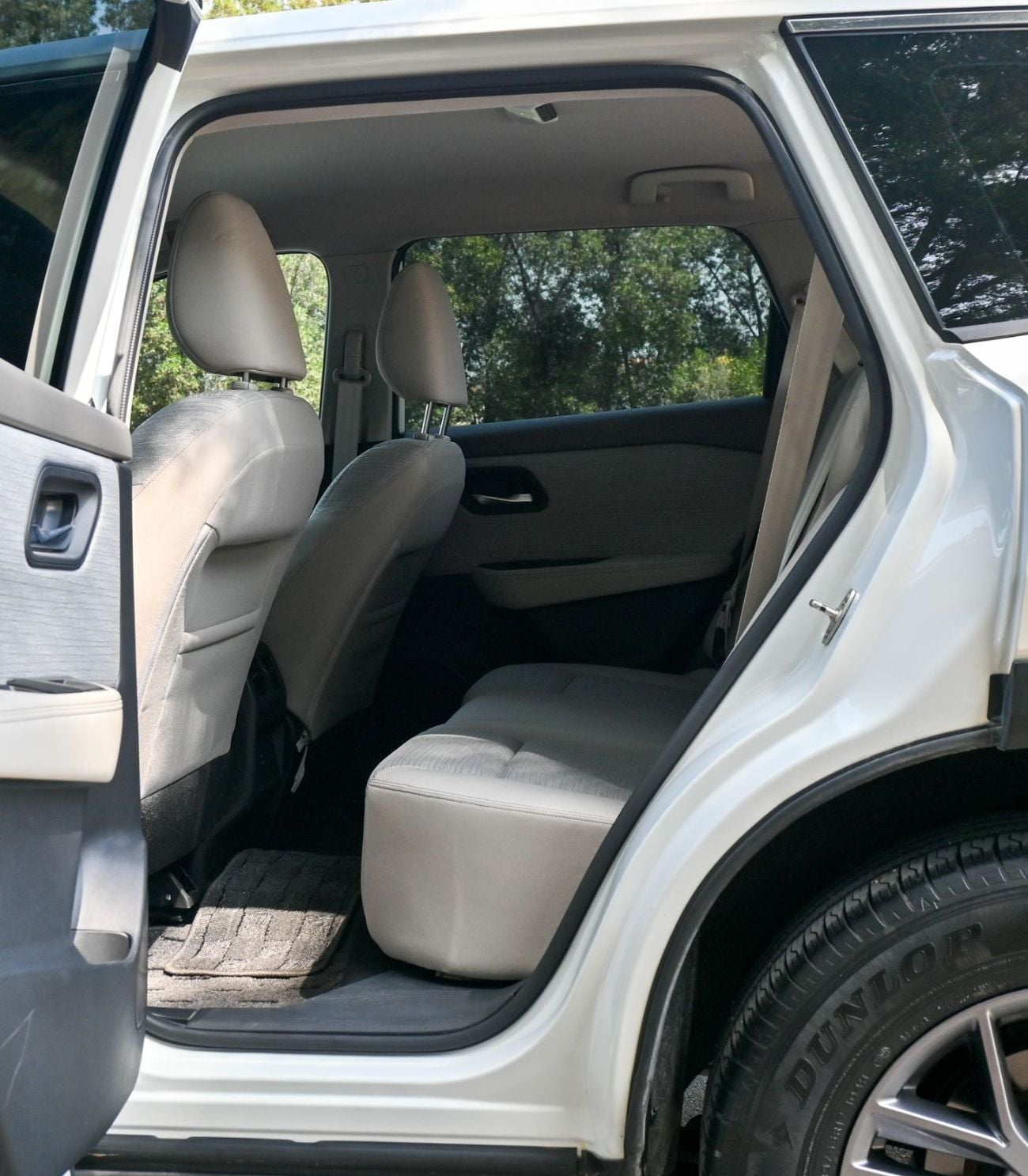 نيسان إكس تريل S 2.5L (169 HP) FWD (5 Seater)