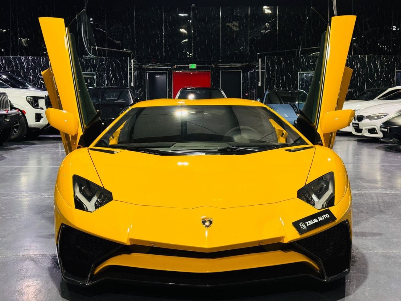 لامبورغيني أفينتادور 6.5L V12 2014 Lamborghini Aventador LP 700-4 GCC