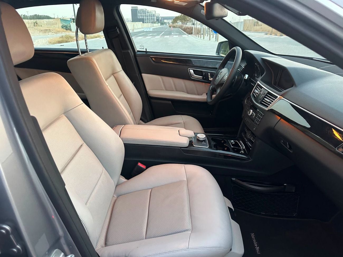 مرسيدس بنز E 350 4MATIC (NON GCC)