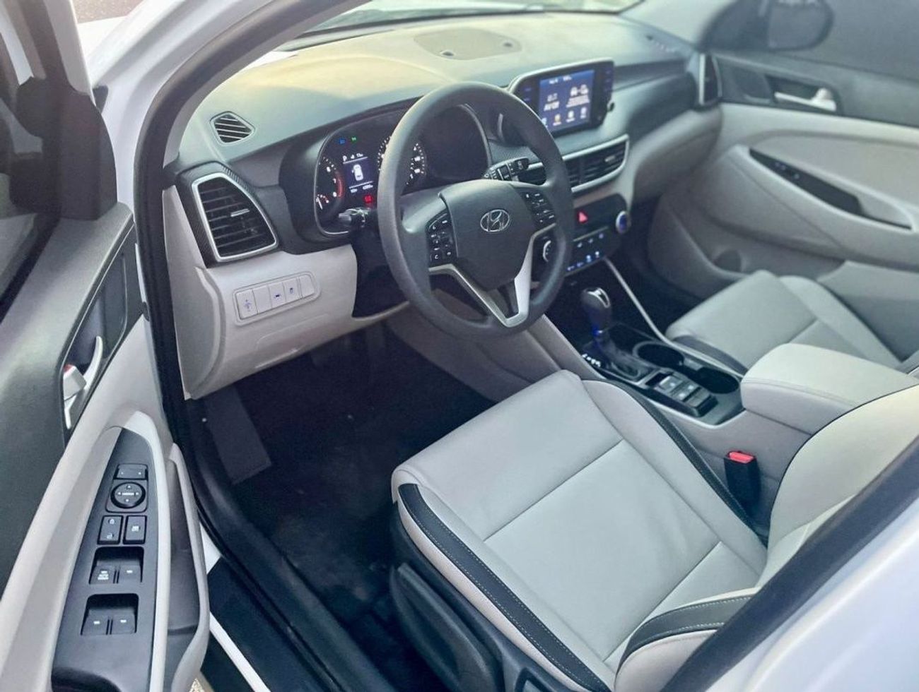 هيونداي توسون 2020 Hyundai Tucson 2.0L V4 GDi Premium With Lane Assist & Leather Seat - Super Clean - 62,800 Milea