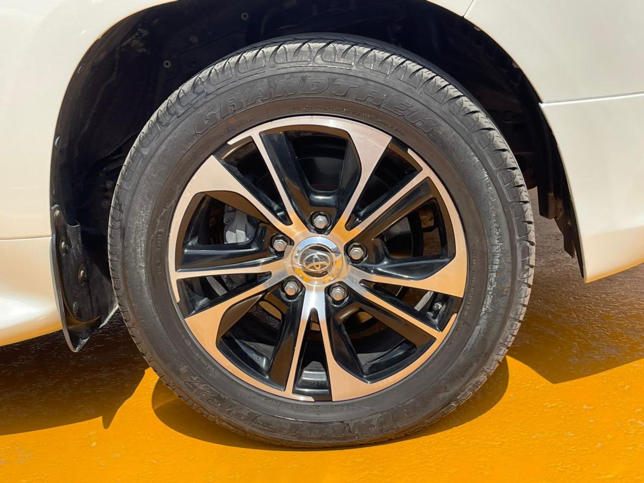 تويوتا لاند كروزر Toyota Land Cruiser VXS Grand Touring 2021 V8 5.7L