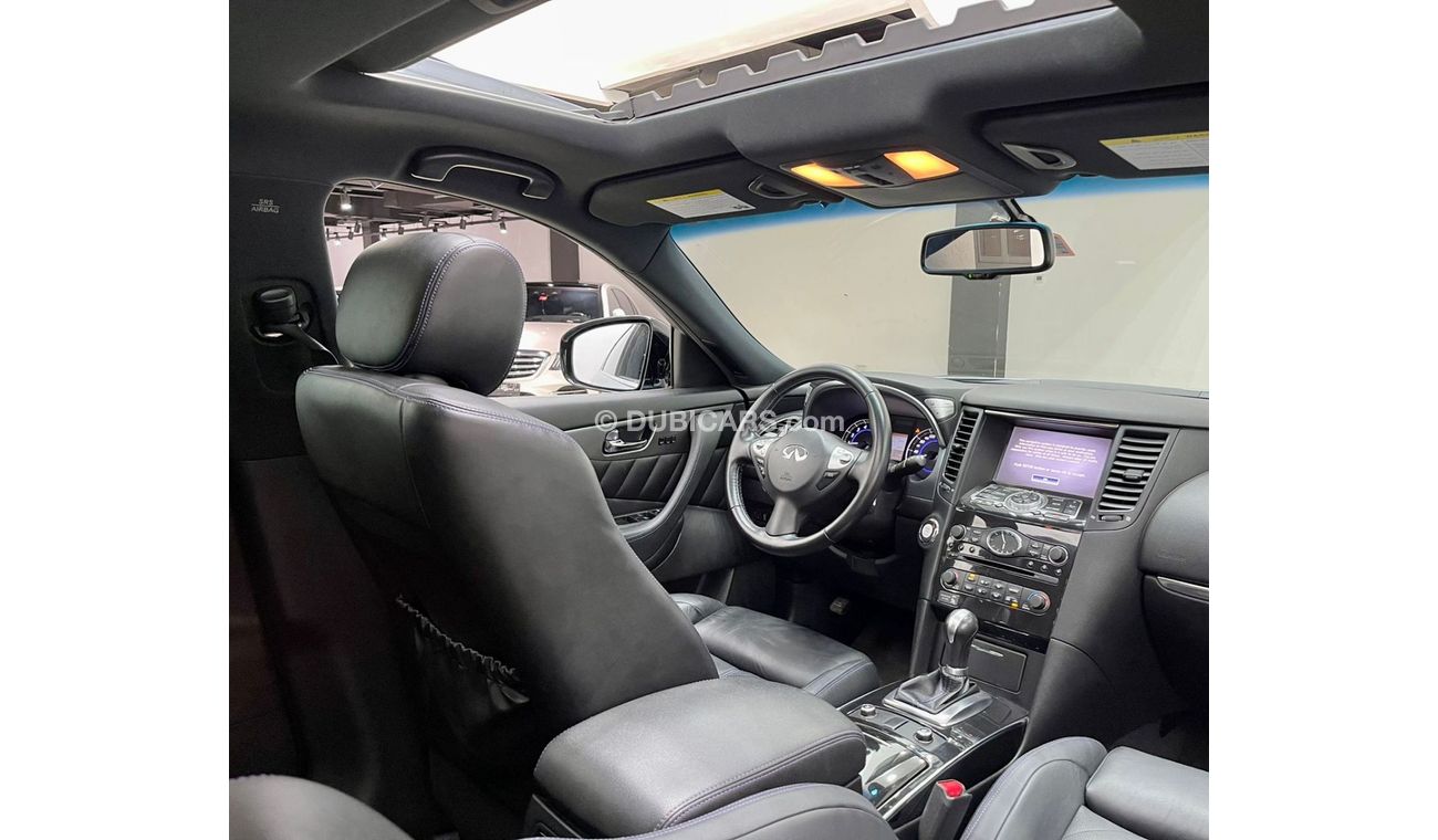 Infiniti QX70 2017 Infiniti Q70S, Full Infiniti Service History, Warranty, GCC