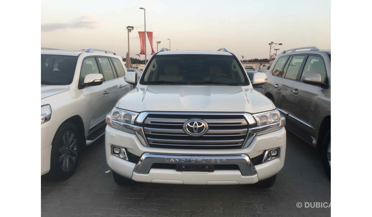 Toyota Land Cruiser 6 سلندر فل كامل