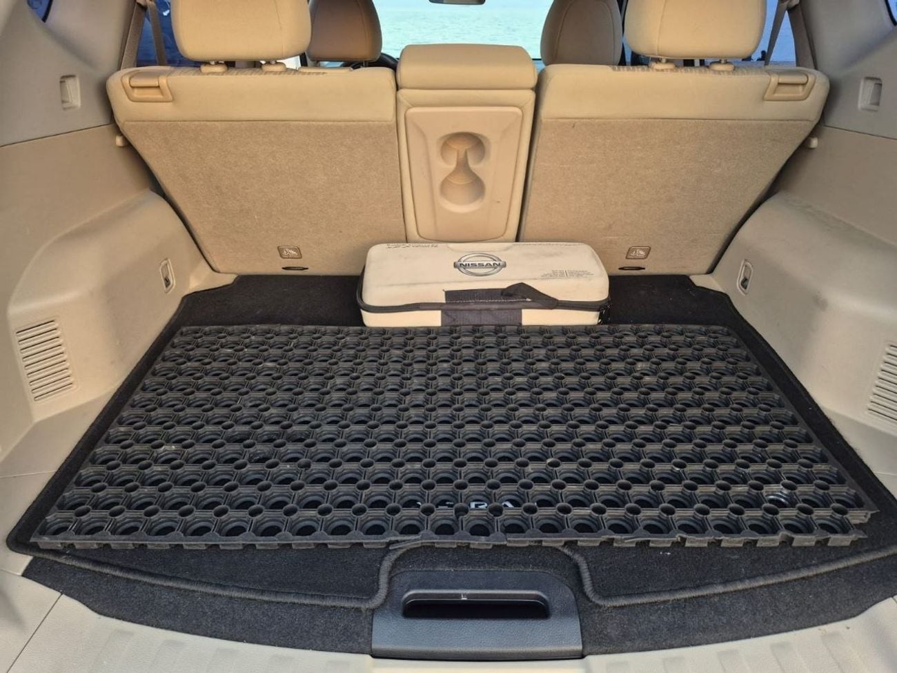 نيسان إكس تريل S 2.5L FWD (5 Seater)