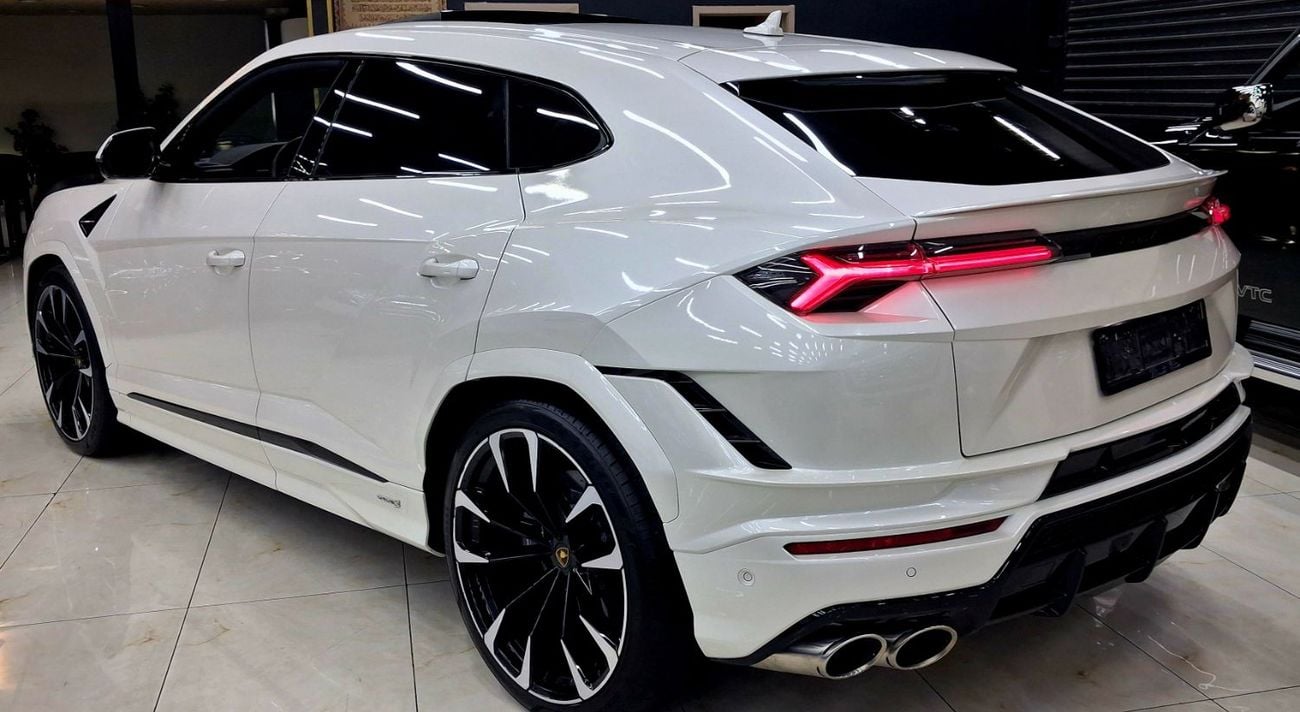 Lamborghini Urus PERFORMANTE Besboke Edition AD PERSONAM