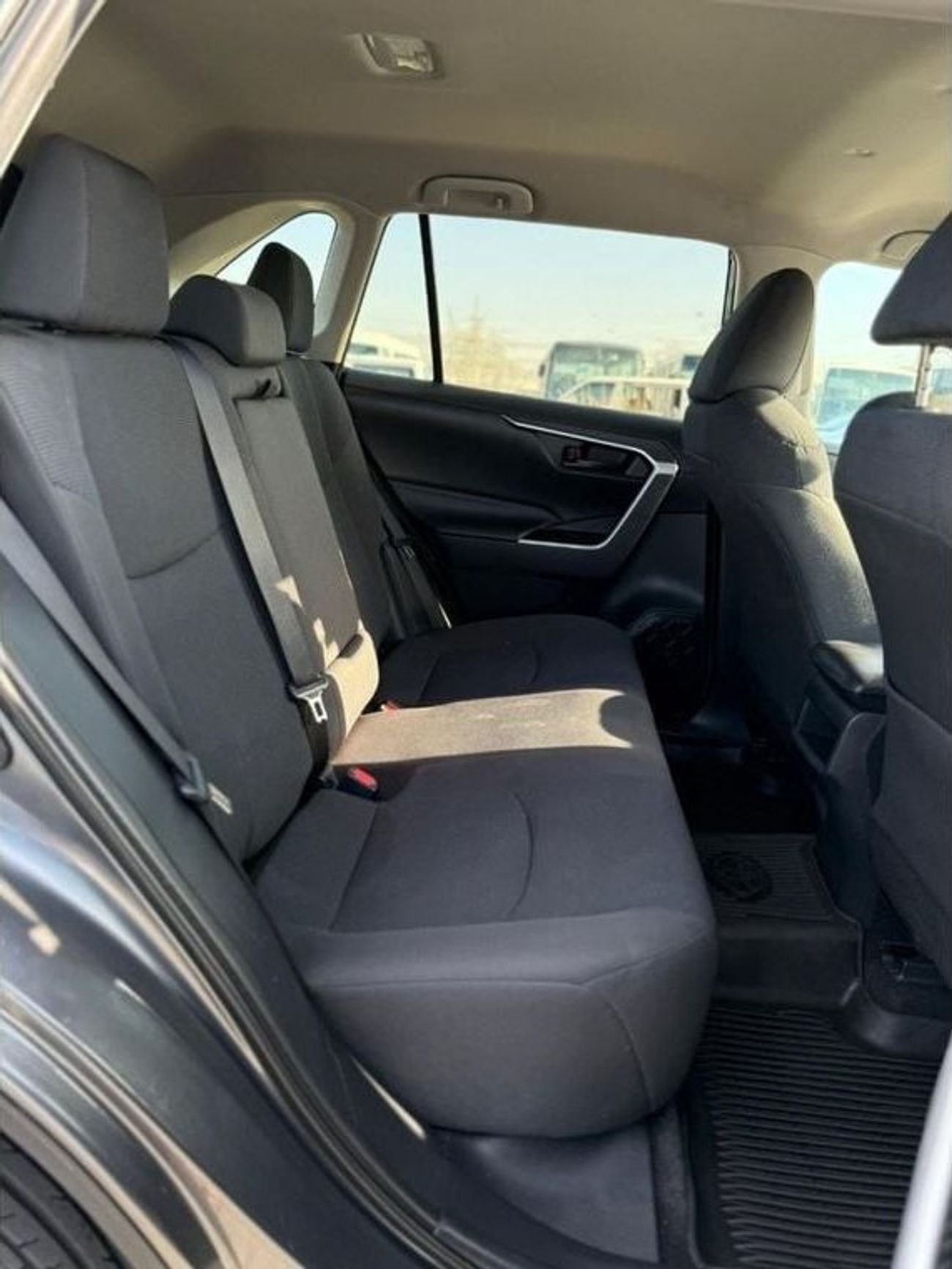 تويوتا راف ٤ 4WD 2.5L model