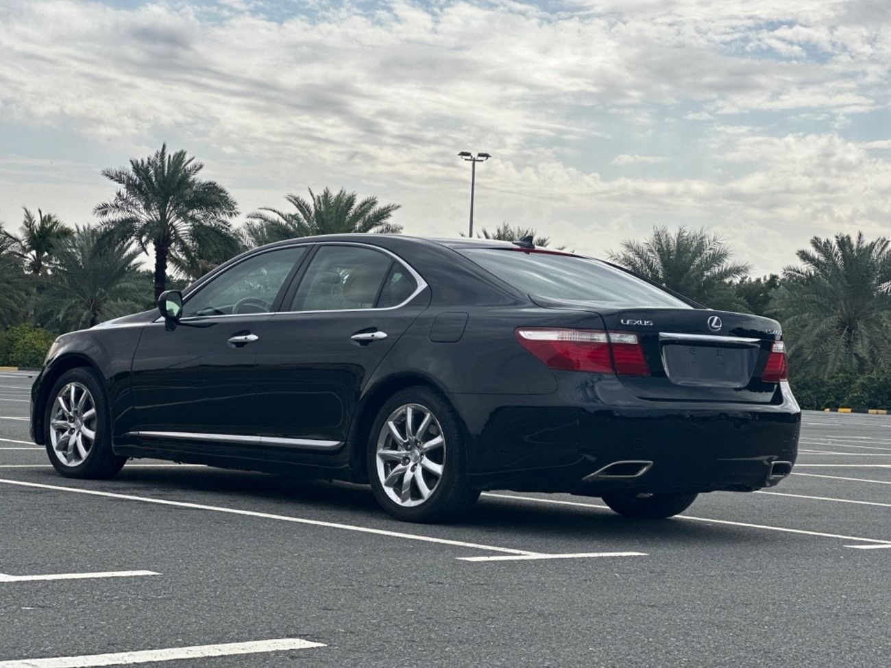 Lexus LS460 MODEL 2008 car perfect condition inside and outside