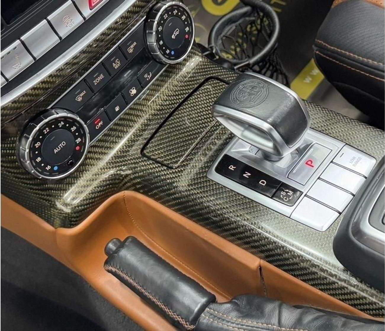 Mercedes-Benz G 63 AMG Std 5.5L 2016 Mercedes Benz G63 AMG 463 Edition, Service History, Carbon Fiber Package, GCC