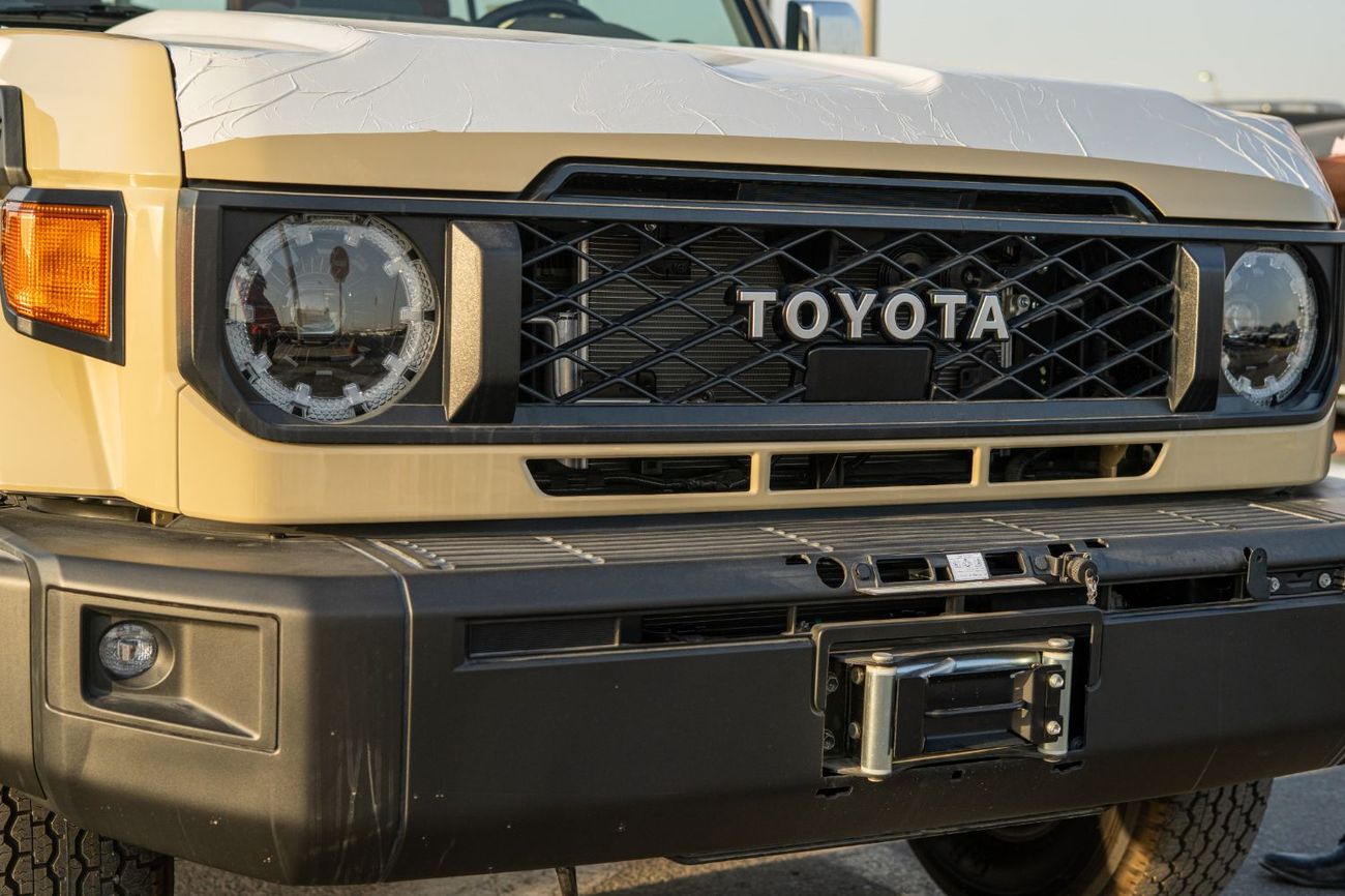 Toyota Land Cruiser Pick Up LC79 DC 2.8L T/DSL LX-Z1 A/T 2025YM | 5 Seats | 4 Doors