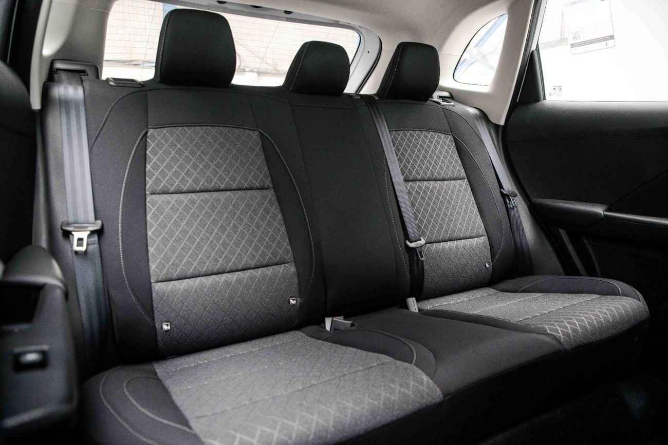 أم جي ZS STD 1.5L - White Inside Black | Export Only