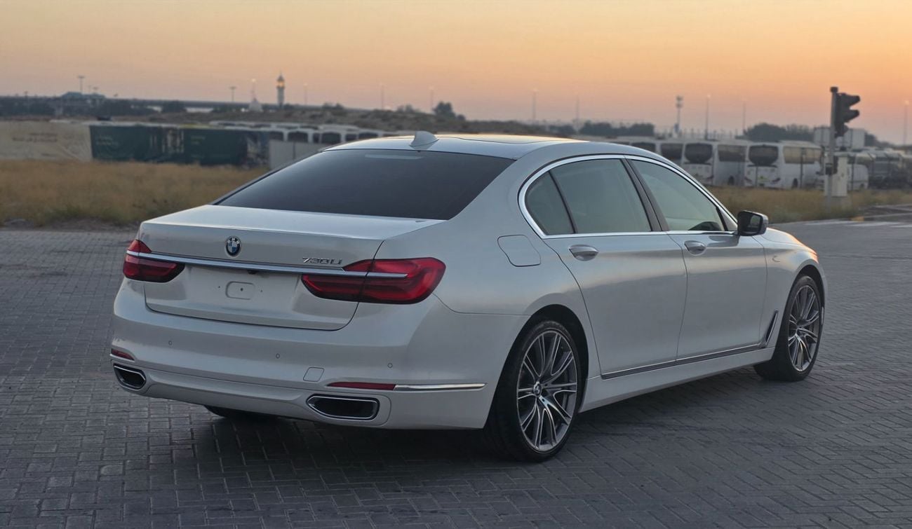 بي أم دبليو 730Li