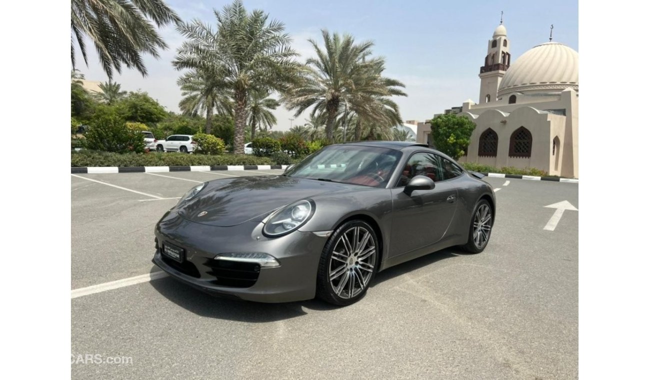 Porsche 911 Carrera Gcc