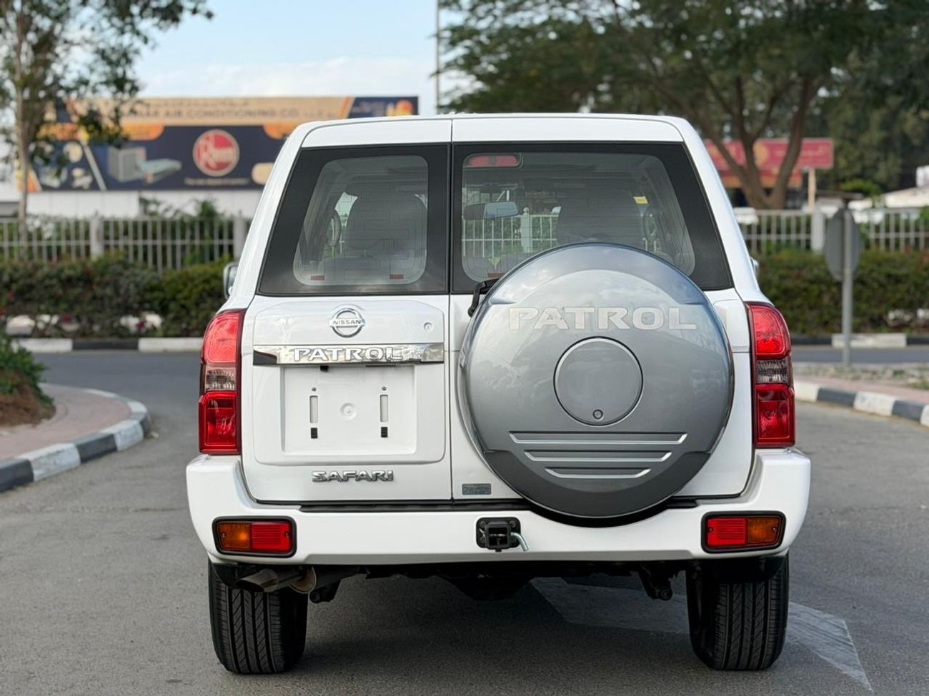 Nissan Patrol Safari Safari 4.8L A/T