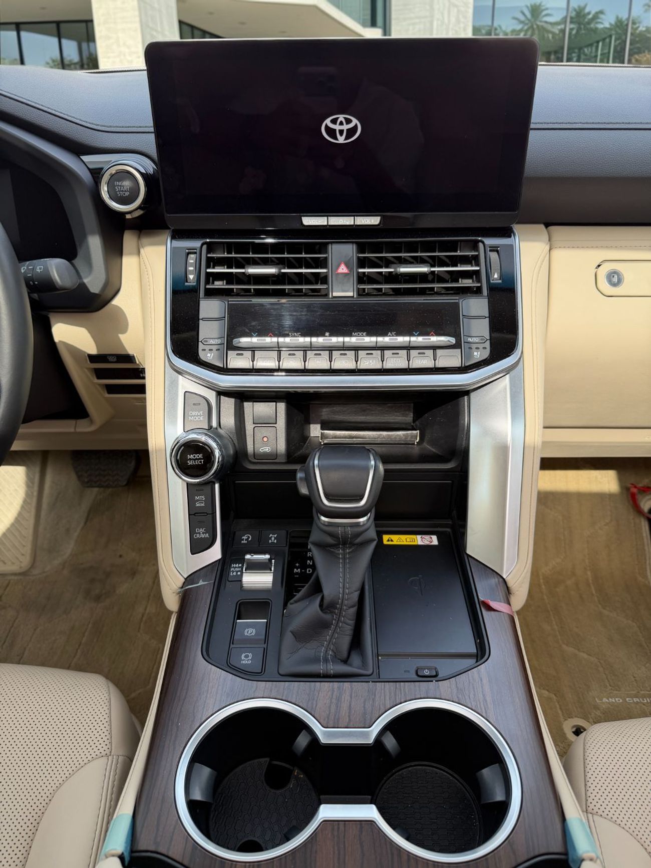 Toyota Land Cruiser GXR 3.5L TOYOTA LAND CRUISER GXR TWIN TURBO | 3.5L V6 – 409 BHP | 2025 | GCC SPECS | AED 4,960 PER M