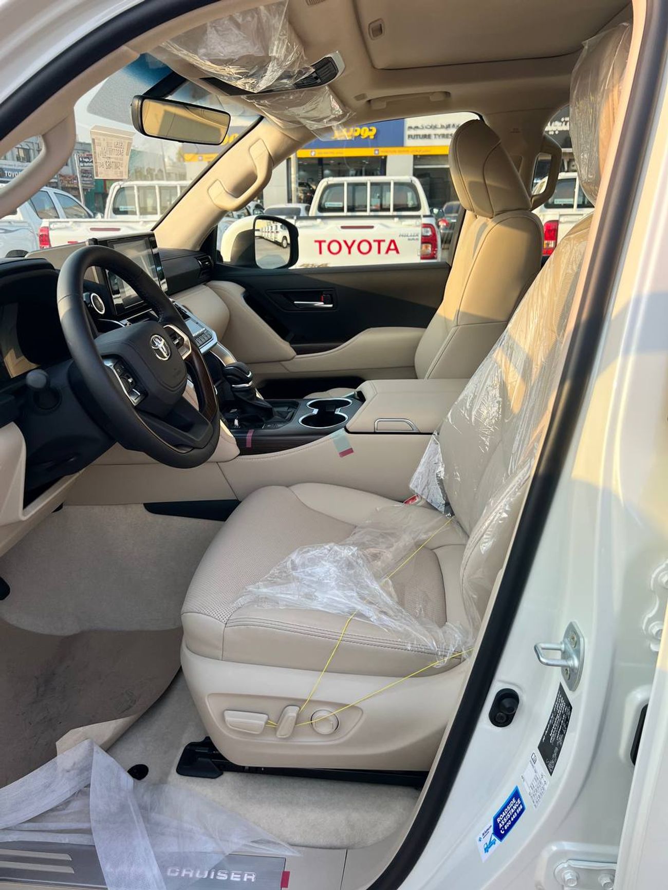 Toyota Land Cruiser GXR 4.0L TOYOTA LAND CRUISER GXR 4.0 L MODEL 2025