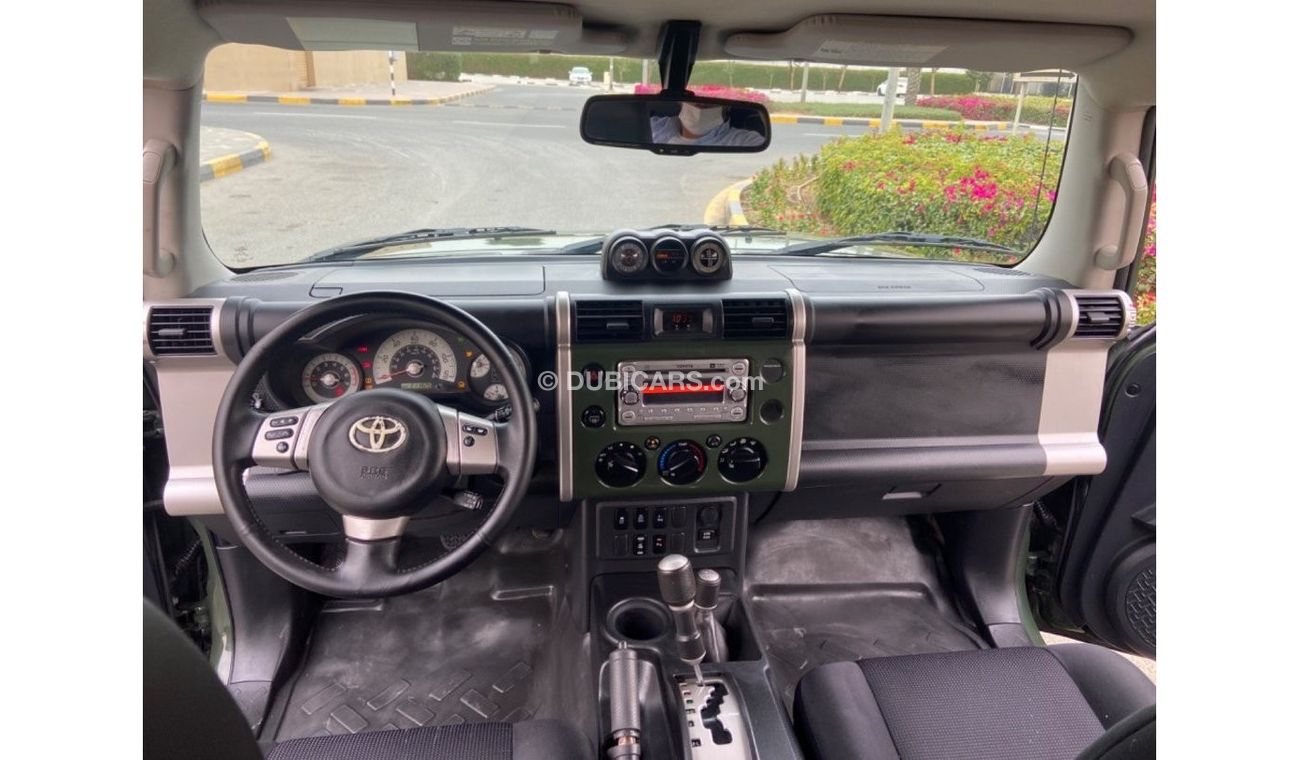 تويوتا إف جي كروزر تويوتا اف جي موديل 2012