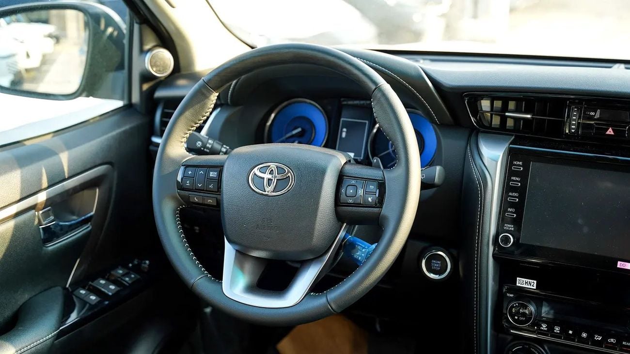 Toyota Fortuner SR5 4.0L V6 GCC Specs