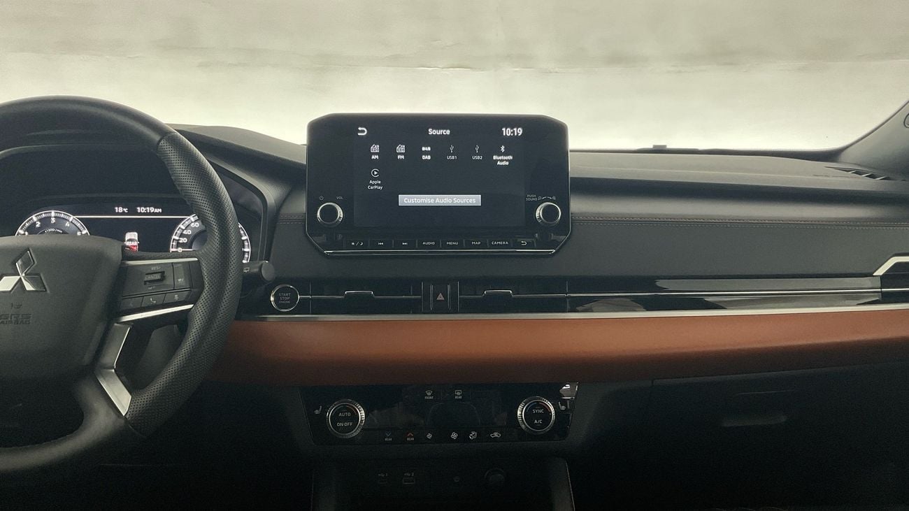 ميتسوبيشي آوتلاندر Premium - Launch Edition | شامل الضمان | 0 ﺪﻔﻋﺓ ﺃﻮﻟﻯ