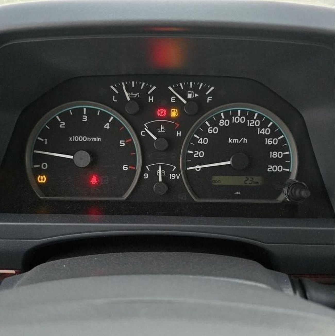 تويوتا لاند كروزر بيك آب 2023 LC79 4.5L V8 Diesel MT Full option