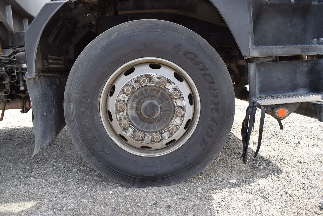 Isuzu FVR Isuzu FVR water tanker, model:2017. Excellent condition