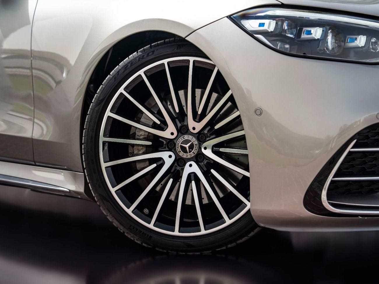 مرسيدس بنز S 500 4MATIC L