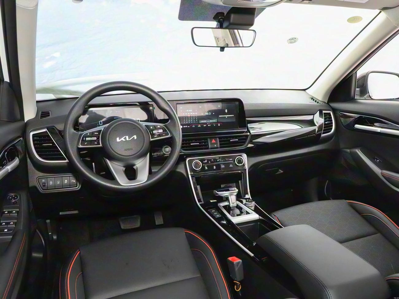 كيا سيلتوس Std 1.6L (123 HP)