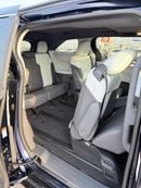 Toyota Sienna XLE hybrid 2.5 L premium