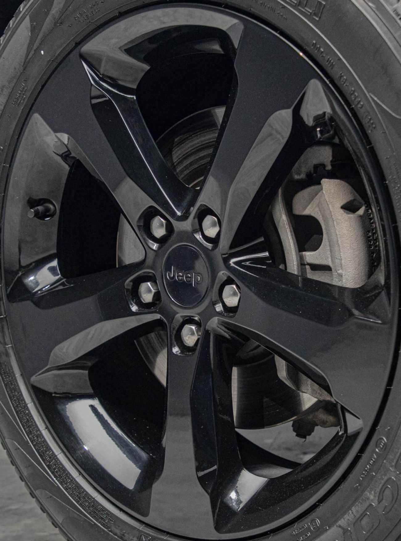 جيب جراند شيروكي L Altitude 3.6L