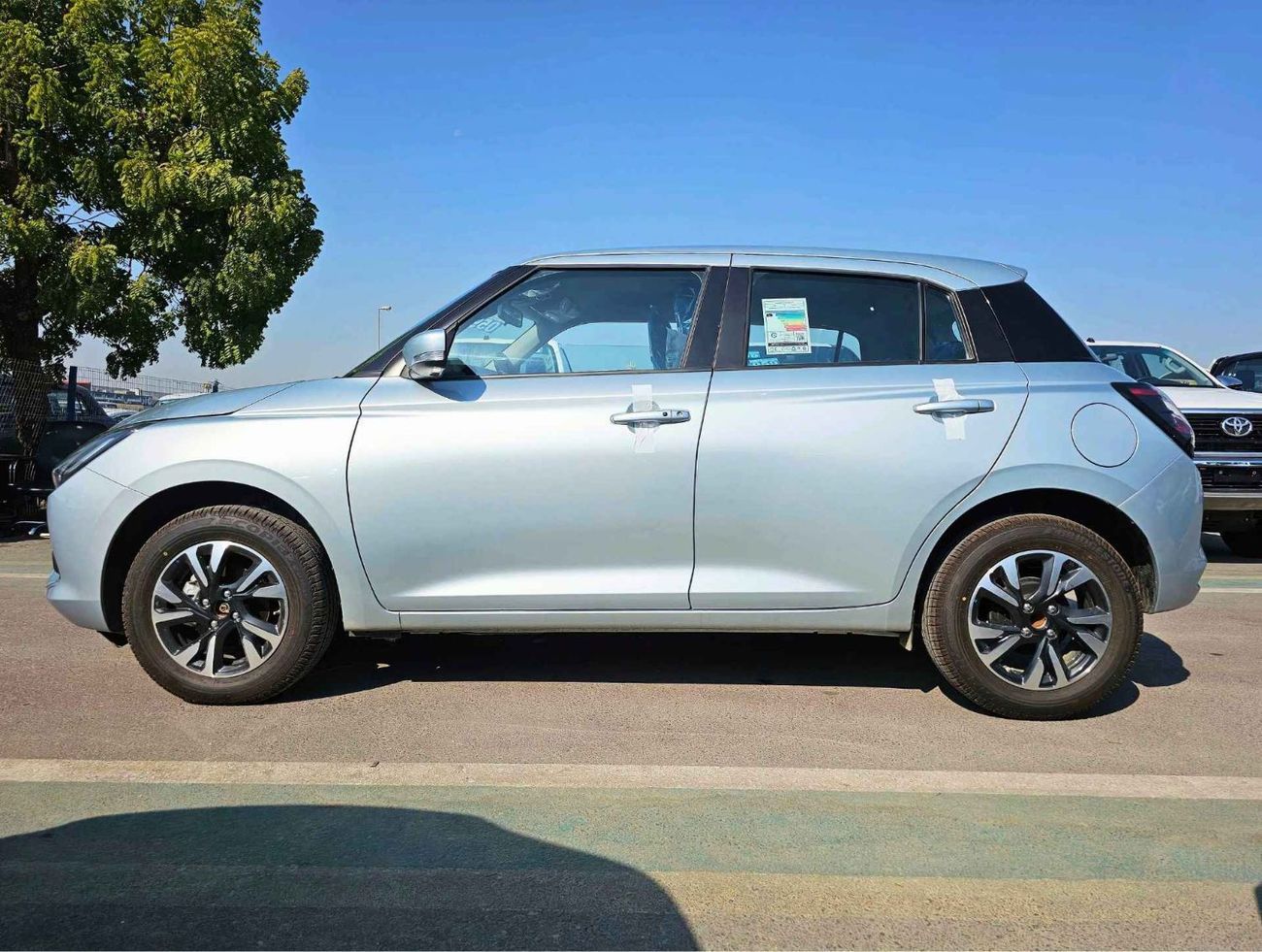 Suzuki Swift GLX | GCC WITH RADAR | BLINDSPOTS | HIGH OPTION | CODE # GLXHR