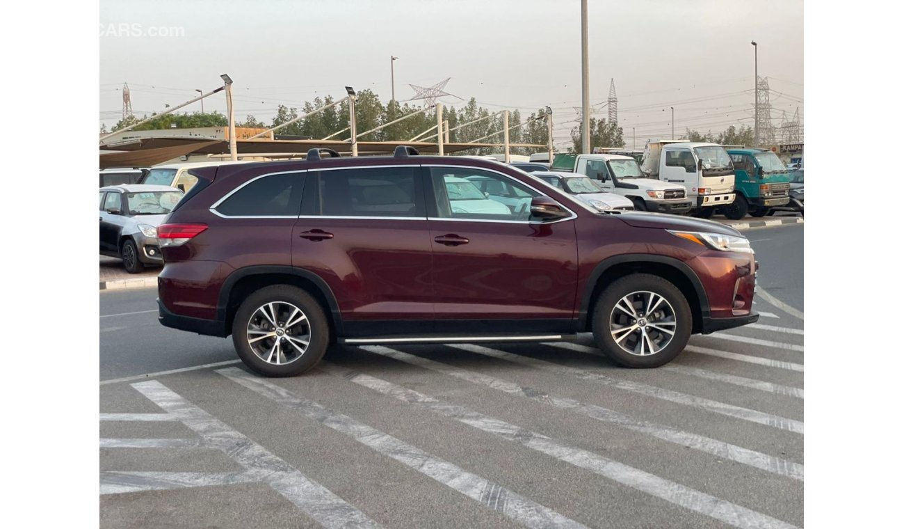 Toyota Highlander 2019 Toyota Highlander LE 2.4L V4 MidOption