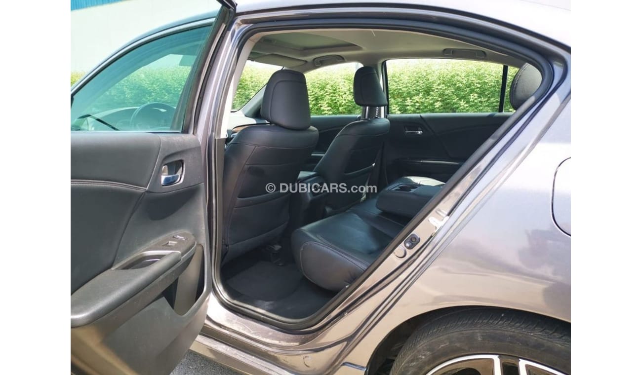 هوندا أكورد 2016 Honda Accord 2.4L V4 Touring | Tons of Features | Superb Condition