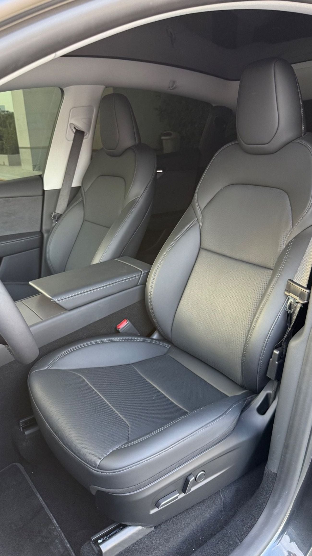 Tesla Model Y Long Range (AWD)