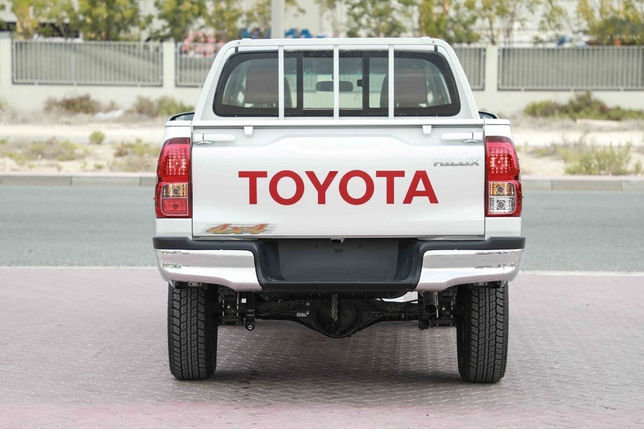 Toyota Hilux LOW 2.4 - PLATINUM WHITE PEARL inside MAROON | Export Only