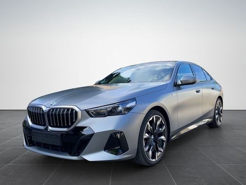 BMW 520i i M Sport FACELIFT*PANO*ICONIC*B&W SOUND