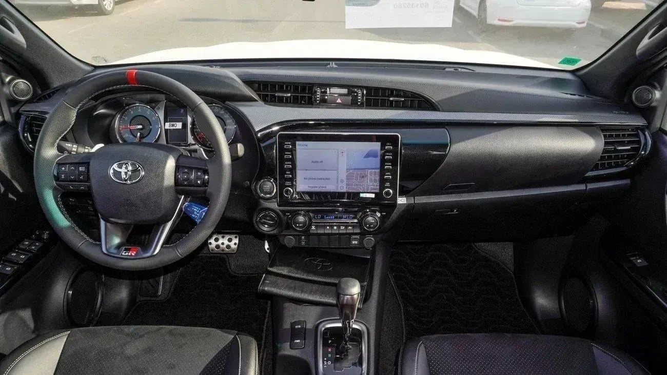 Toyota Hilux GR Sport 4.0L WHITE GCC 2025 FULL OPTION