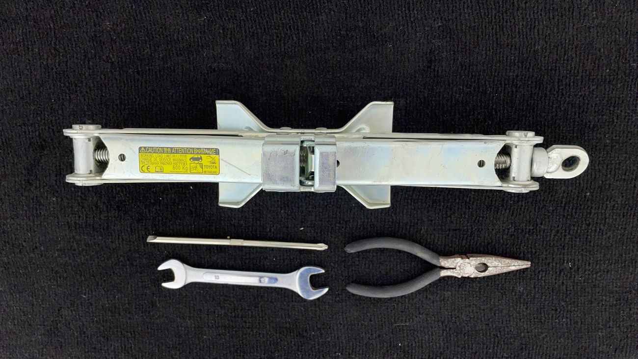 تويوتا يارس SE 1.3 | بدون دفعة مقدمة | اختبار قيادة مجاني للمنزل