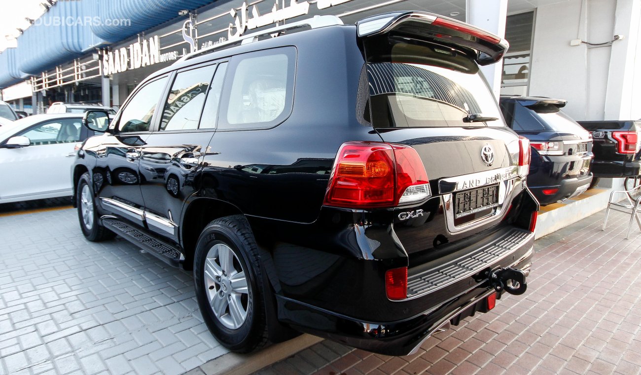 Toyota Land Cruiser GXR V6